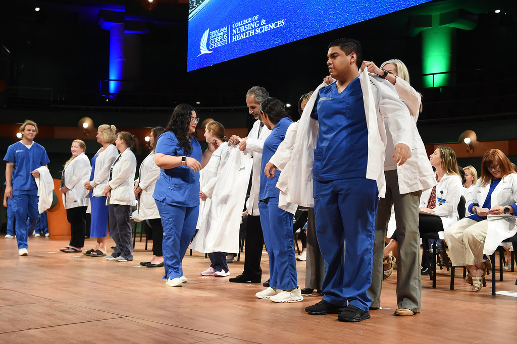 Delfino Salinsas III pic 3